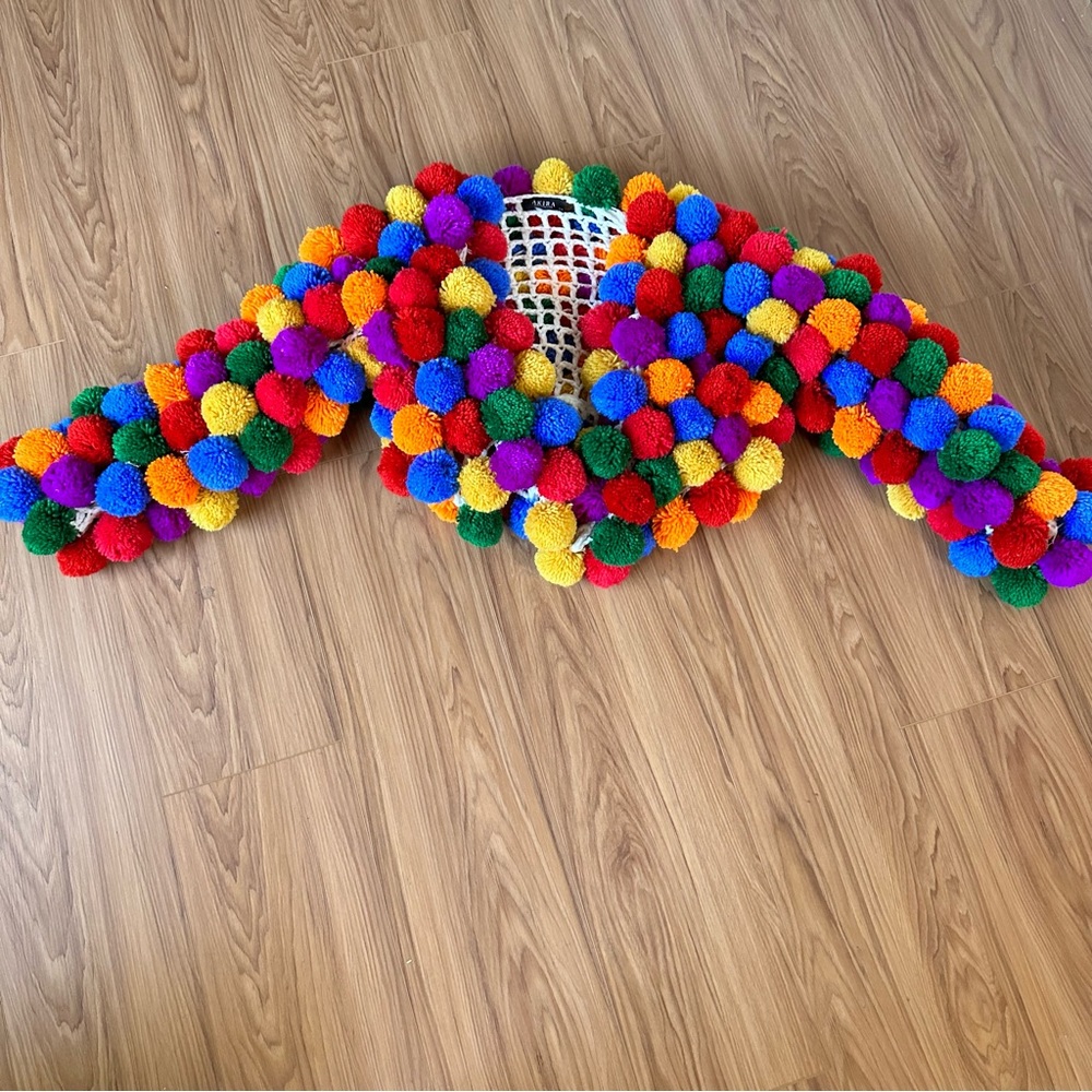 Pom pom jacket size M